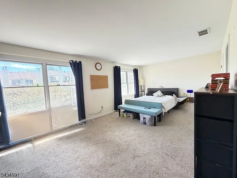154 Springhill Dr — Photo 16