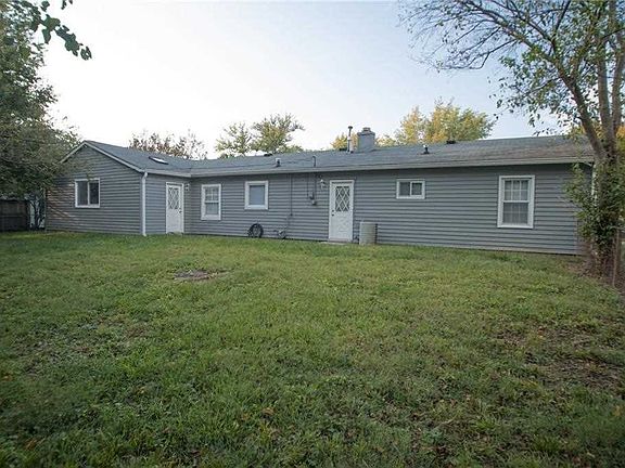 4th image of 7919 Roseway Ct