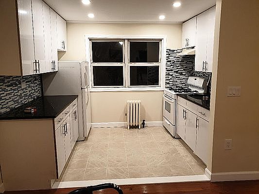 4th image of 20-71 32nd St #3