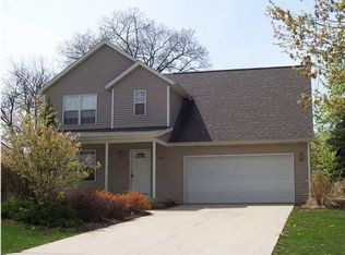 1947 Observatory Ave SE, Kentwood, MI 49546