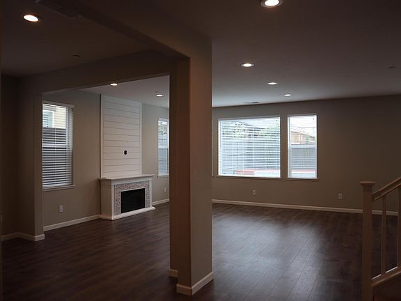 4th image of 5709 Desert Mallow St