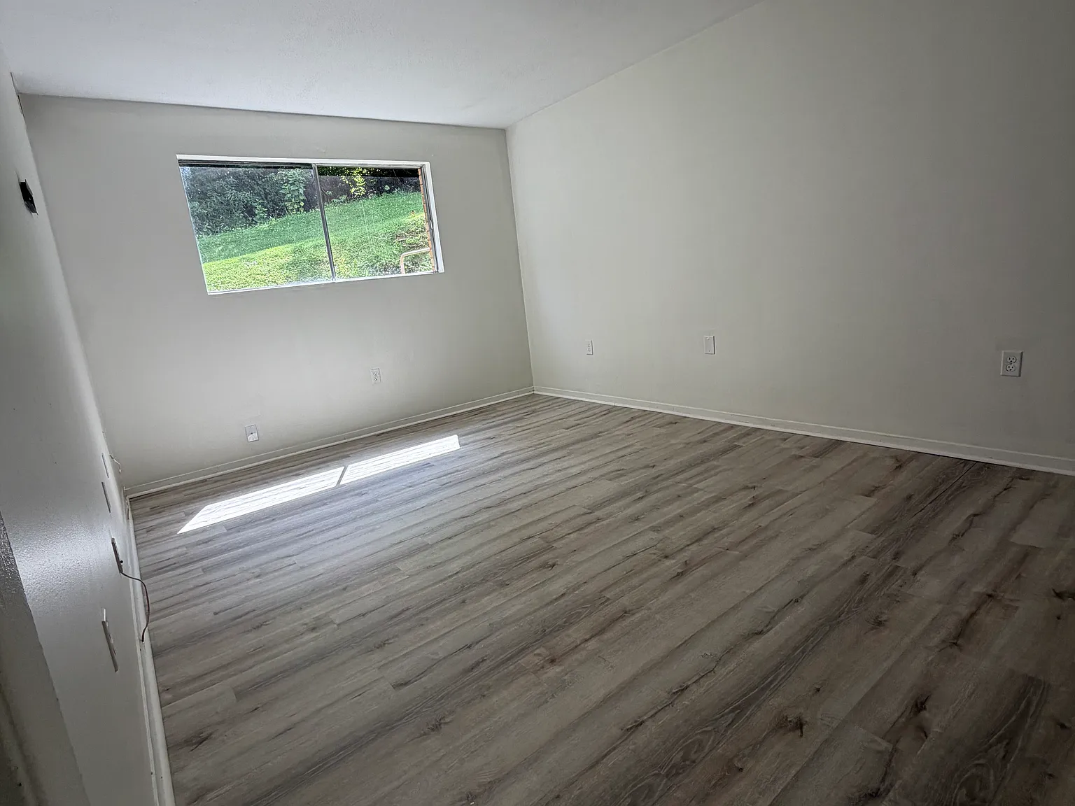 2 bed, 1.5 bath, $900 — Photo 3