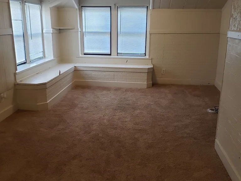601 E Reed St — Photo 2