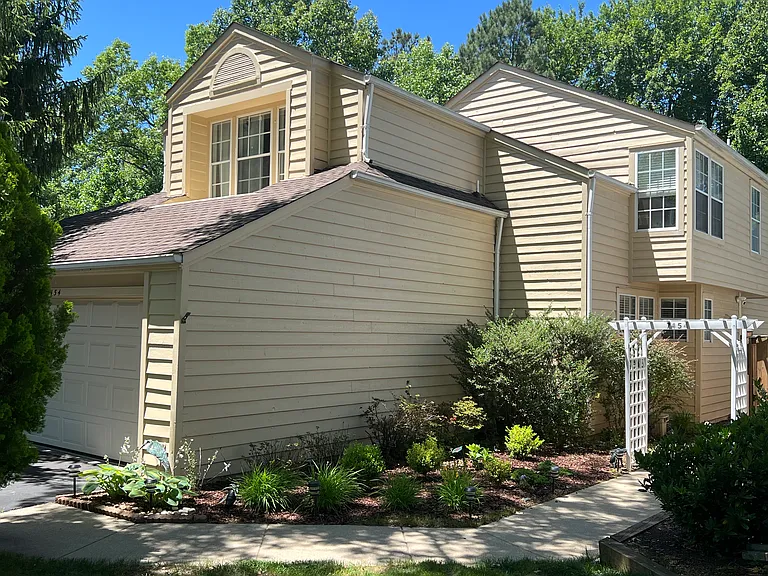 7454 Cross Gate Ln — Photo 1
