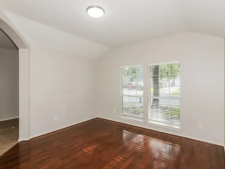 3830 Lake Ballinger Ln — Photo 9