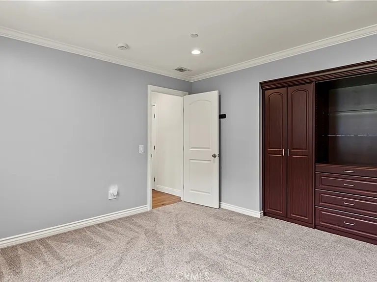 1096 Canyon View Dr — Photo 27