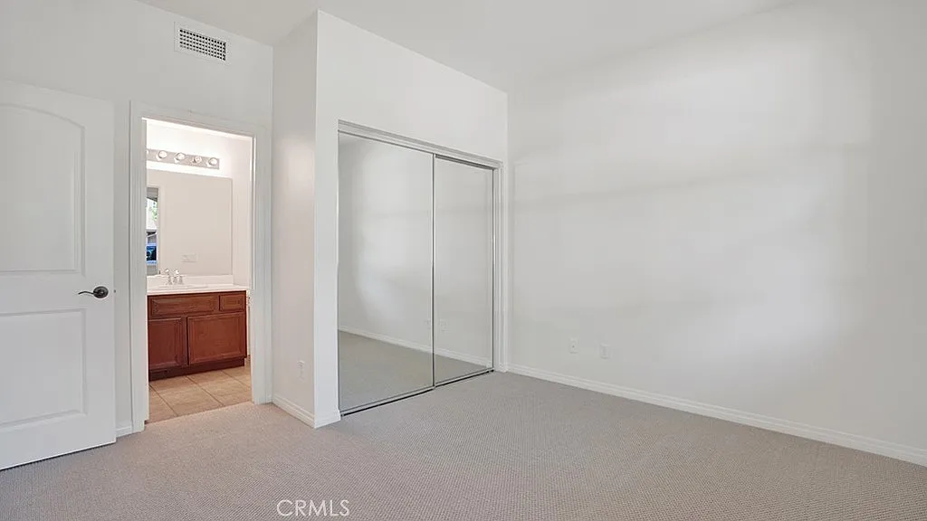 2 bed, 2.5 bath, 1514 sqft, $3,600 — Photo 4