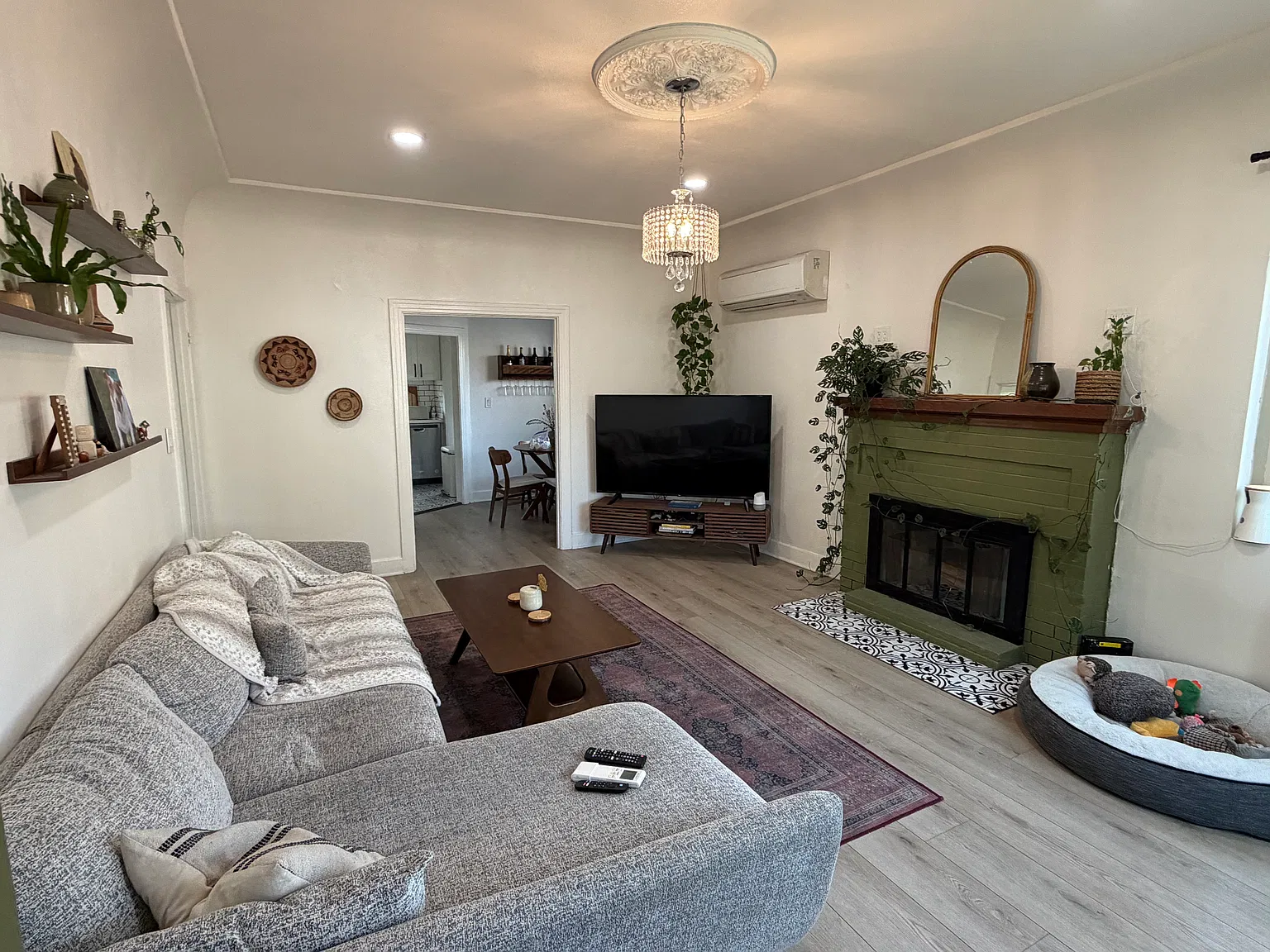 2 bed, 950 sqft, $3,449 — Photo 3