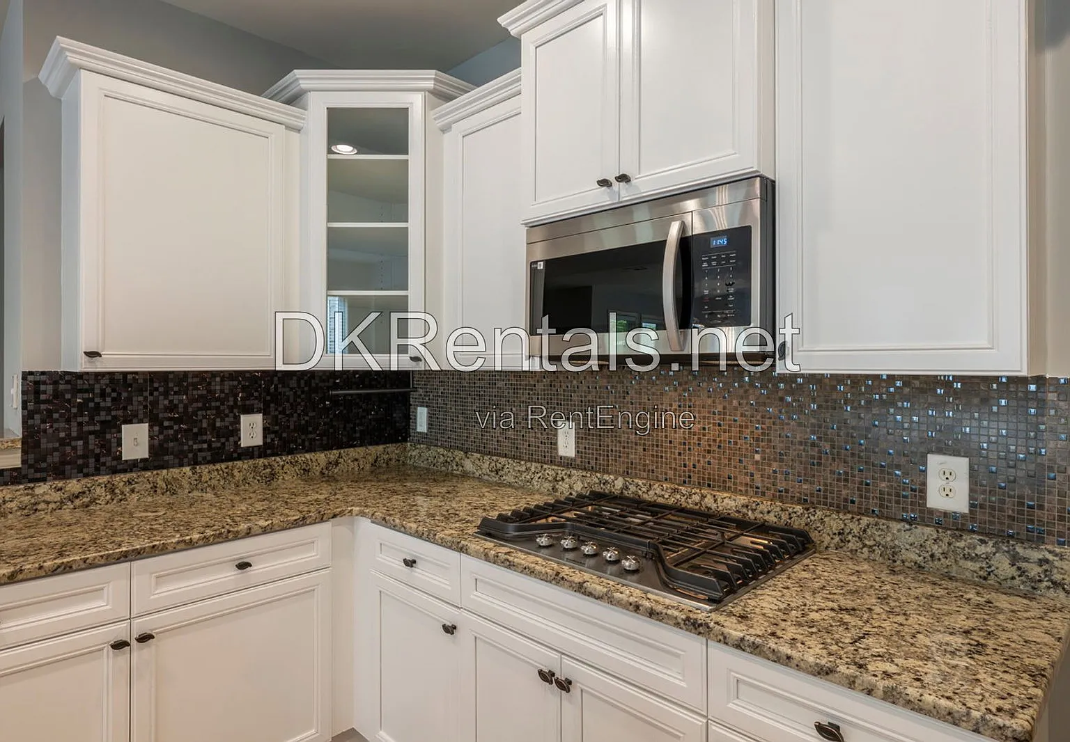 5 bed, 3.0 bath, 3312 sqft, $3,600 — Photo 4