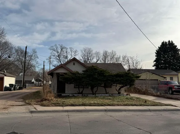 911 N MAPLE, North Platte, NE 69101