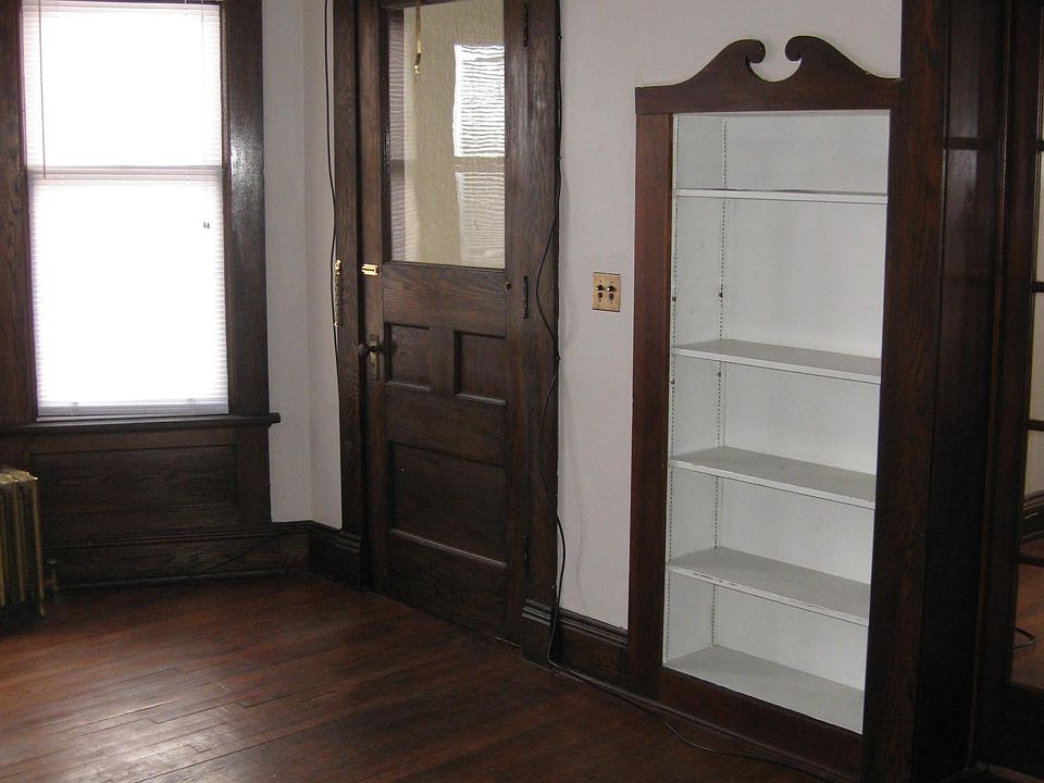 Living Room Photo 1