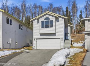 20451 Granite Park Cir, Eagle River, AK 99577