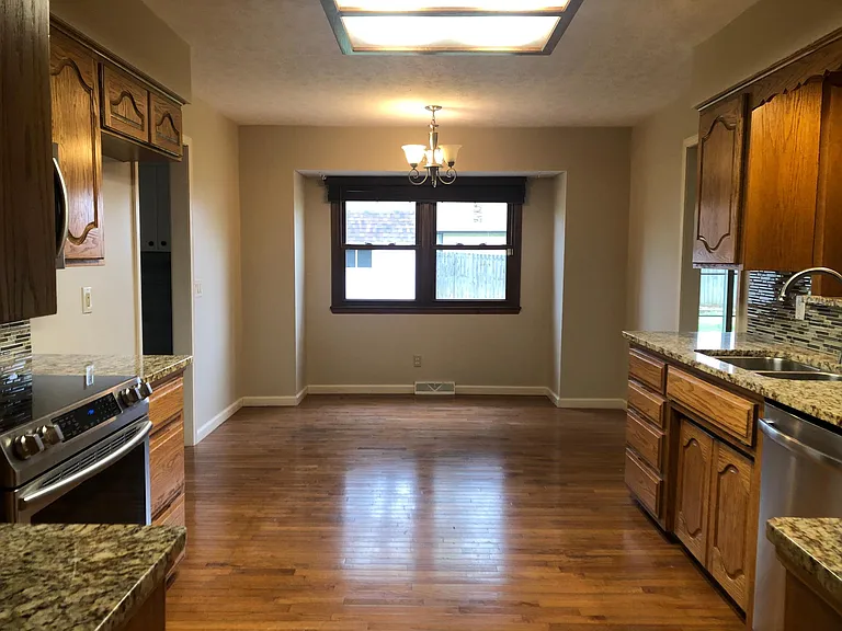 2799 W Buena Vista St — Photo 7