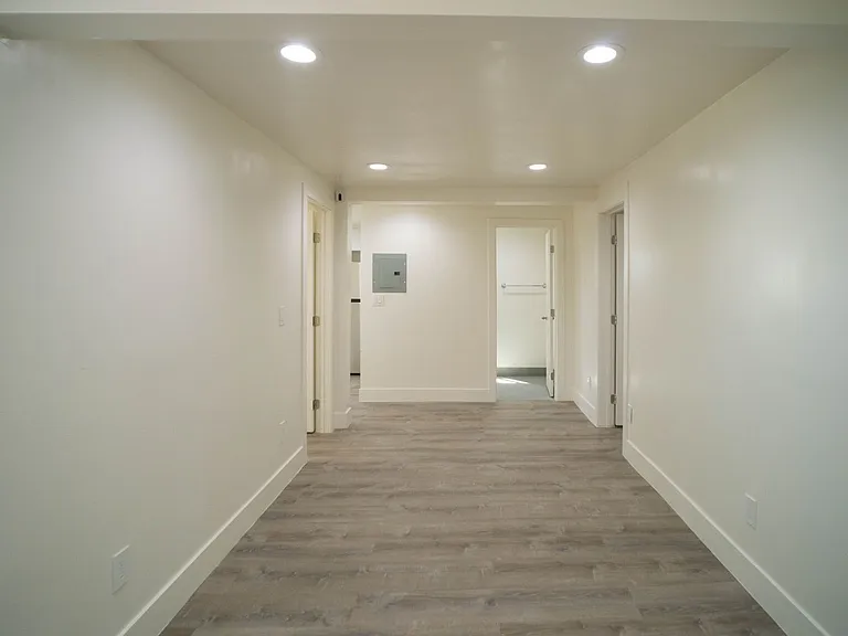 The Plaza House — Photo 25