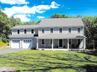 60 Captain Bohnenberger Ln, East Falmouth, MA 02536