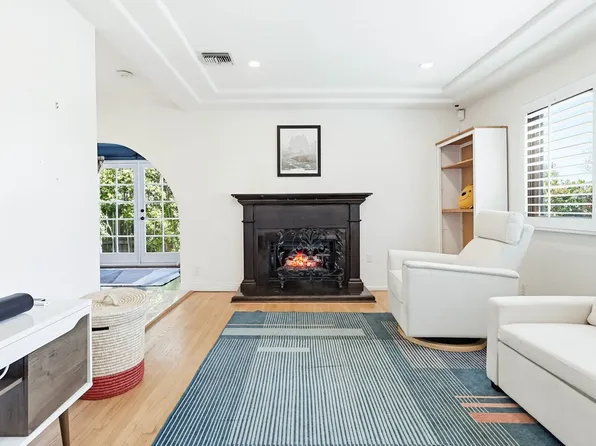 5121 Auckland Ave, North Hollywood, CA 91601