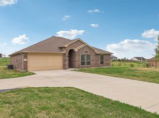 7203 Veal Station Rd, Weatherford, TX 76085