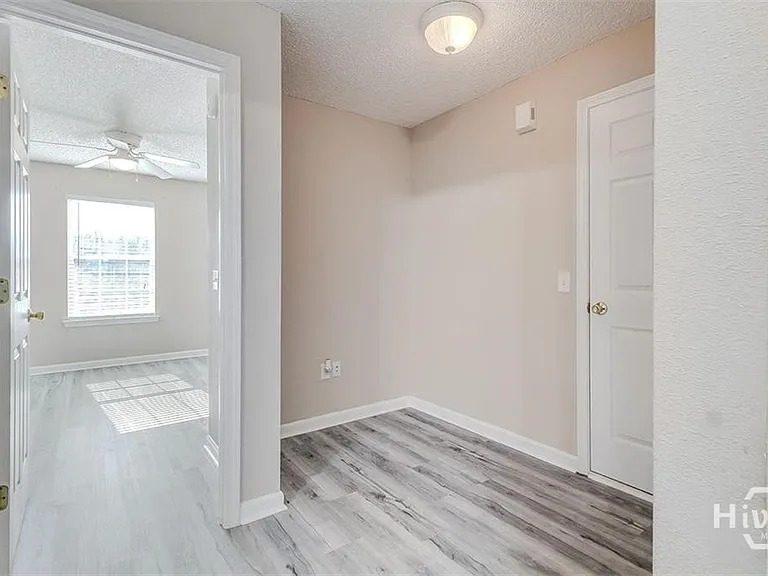 105 Archwood Dr — Photo 22