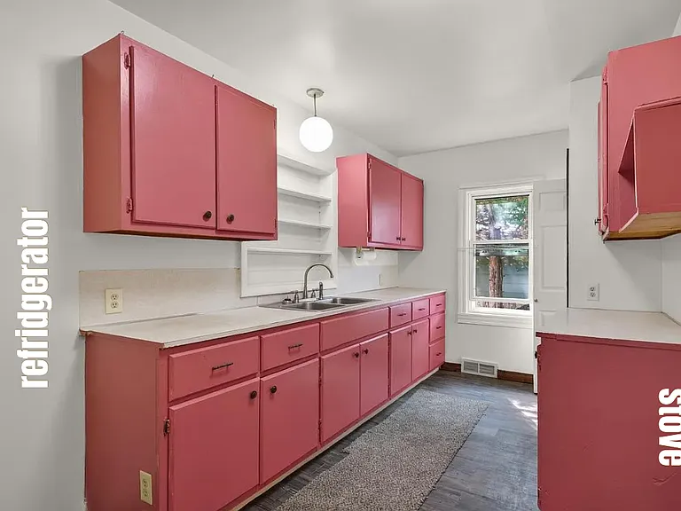 521 Dewey St — Photo 5