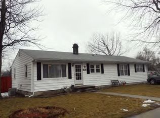 335 W Warren St, Warrensburg, IL 62573