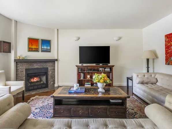 1301 17th St APT 102, Santa Monica, CA 90404