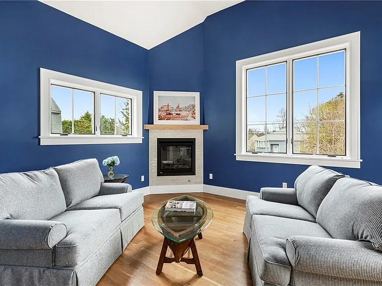 118 Newport Ave — Photo 23