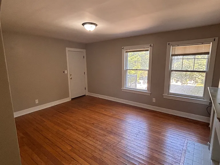 554 Linwood Ave #7 — Photo 8