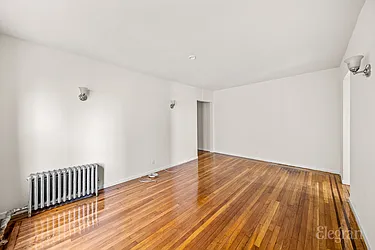 Rented by Elegran