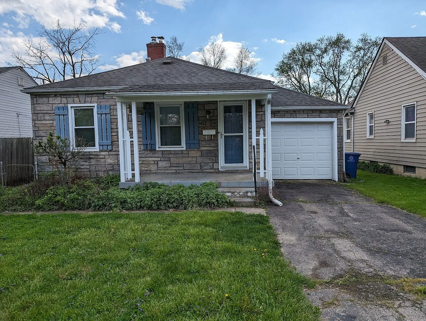 1817 E Lakeview Ave photo 1