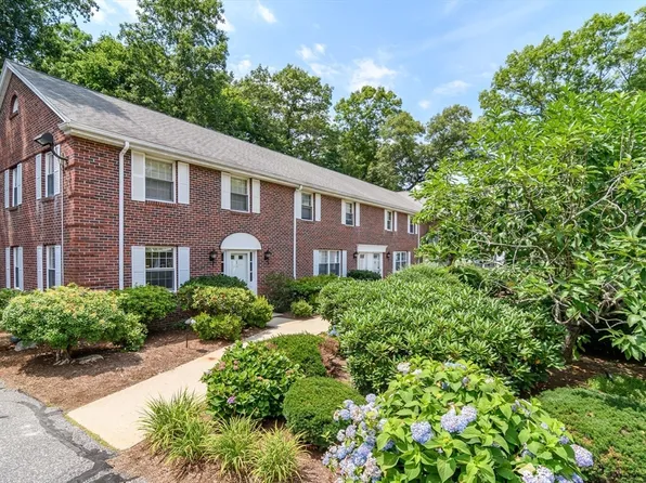 21 Westerly St APT 1, Wellesley, MA 02482