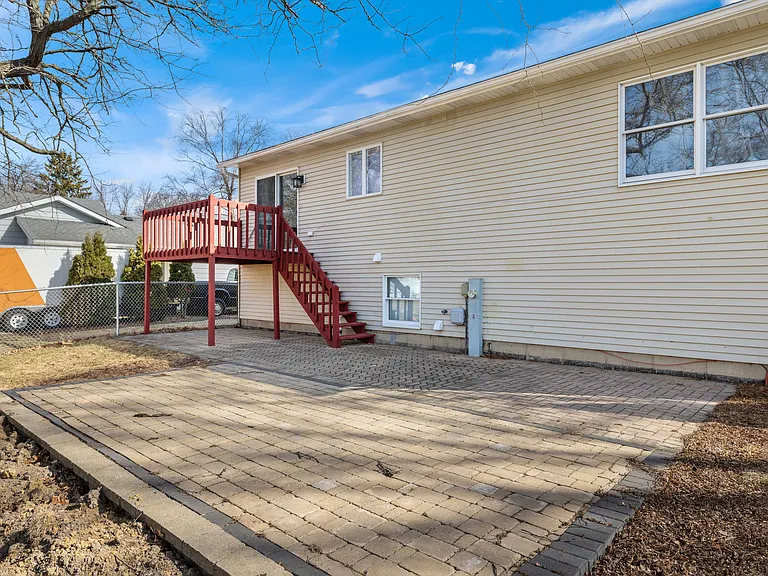 1239 Bunker St — Photo 30