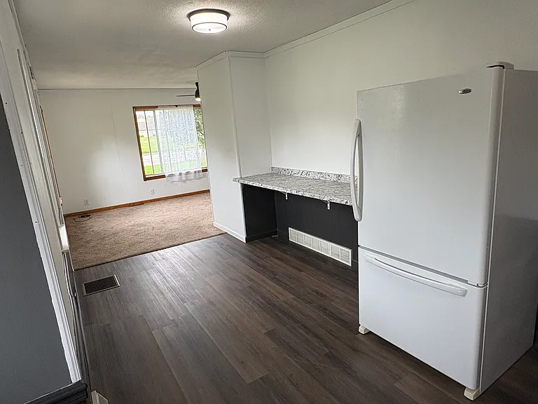 6316 Belmont Ave NE — Photo 14