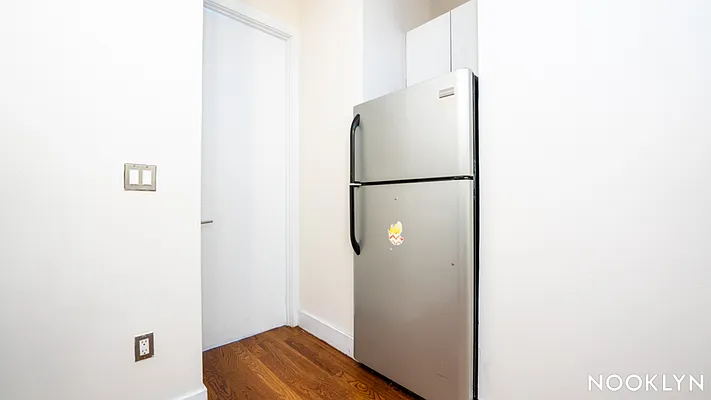 Rented by Nooklyn NYC LLC | media 12