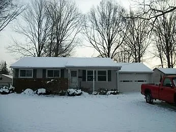 285 S Inglewood Ave photo 1