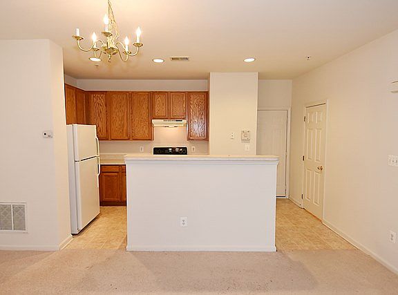 3rd image of 5007 Anchorstone Dr Unit 5007