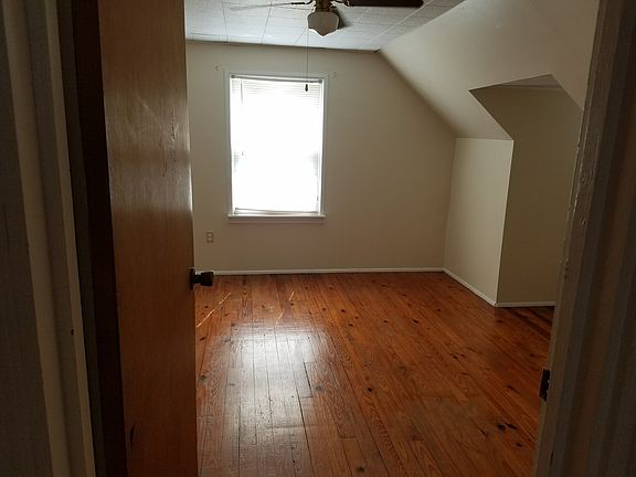 3rd Bedroom upstairs