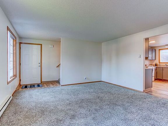 5th image of 740 SE Cedar St #760-04