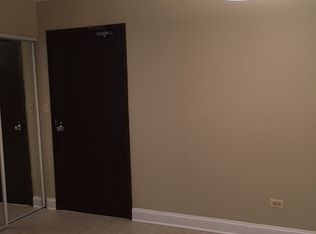 6167 Knollwood Dr #107, Willowbrook, IL 60527