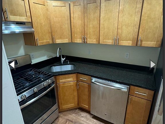 5th image of 28 Centennial Pl #2L