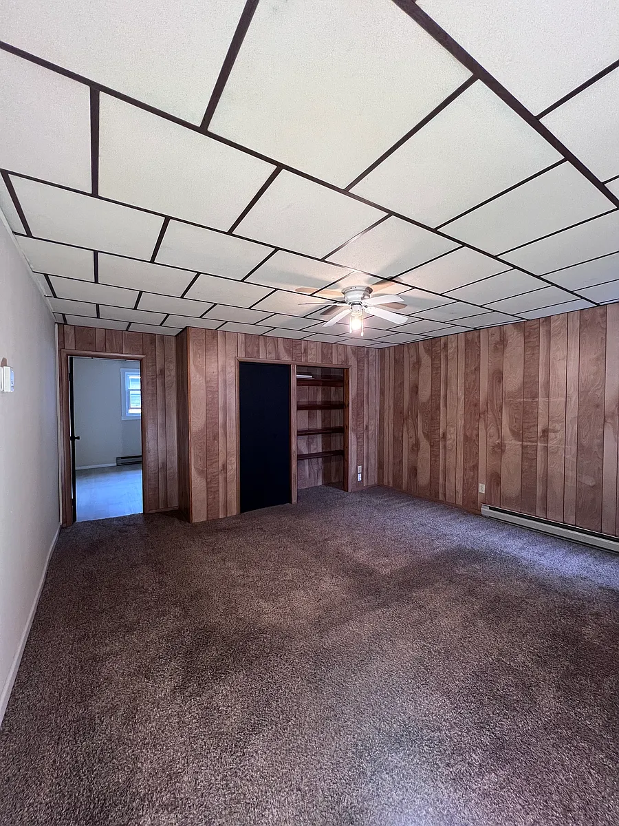 Building Photo - 232 W Sunbury St #3