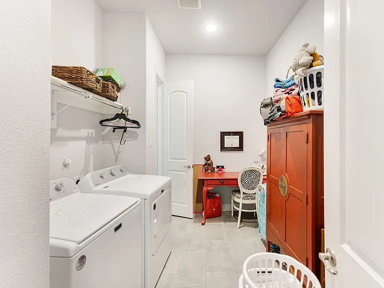 209 Chesapeake Dr — Photo 10