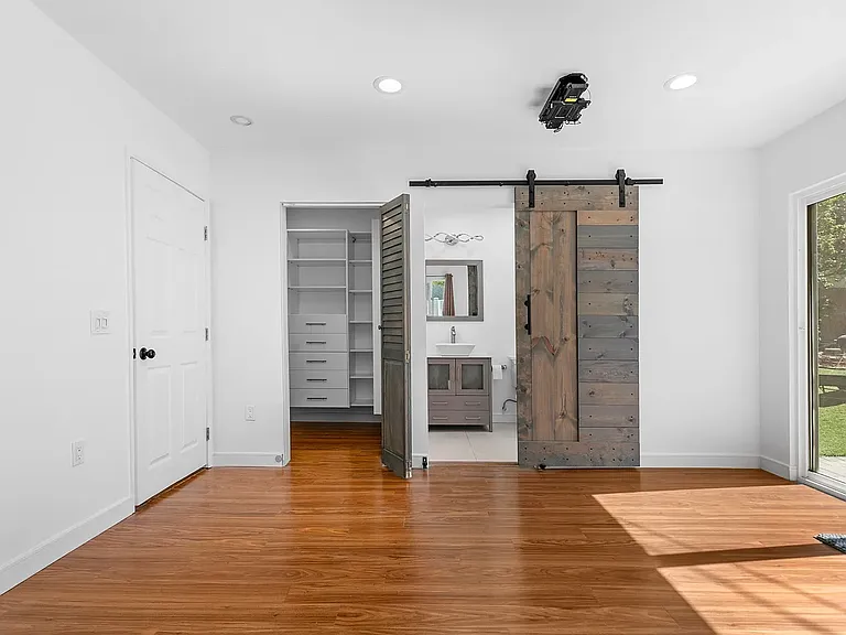 4949 San Feliciano Dr — Photo 13