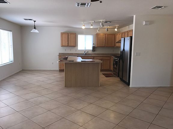5th image of 11929 W Heyburn Dr
