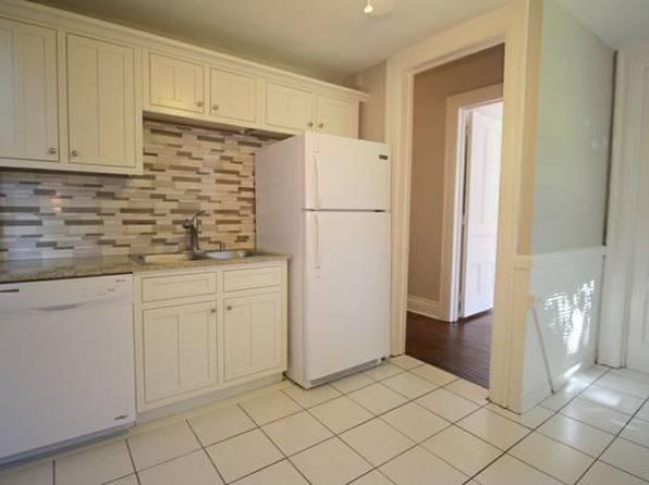 559 Potomac Ave #1