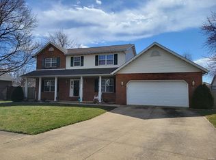 733 Winfield Dr, O'Fallon, IL 62269