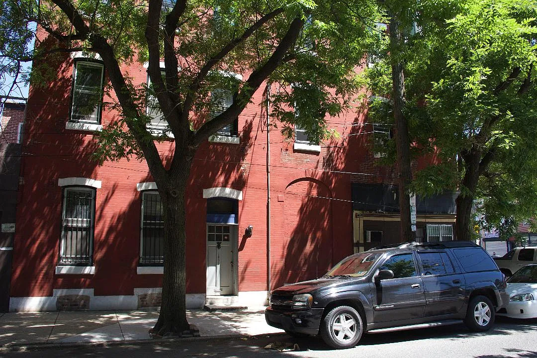 2 bed, 2500 sqft, $3,000 — Photo 1