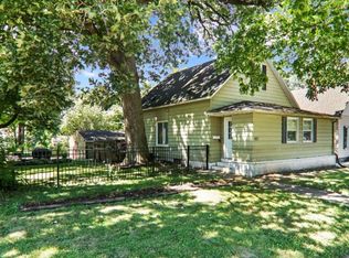 617 S Clinton St, Bloomington, IL 61701