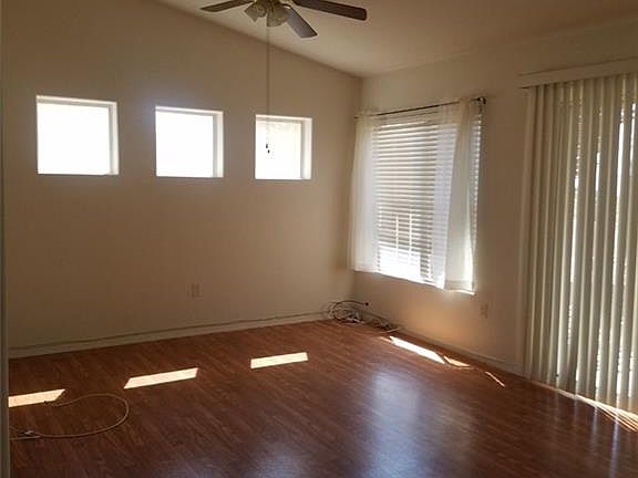 4th image of 10629 Mission Lakes Ave