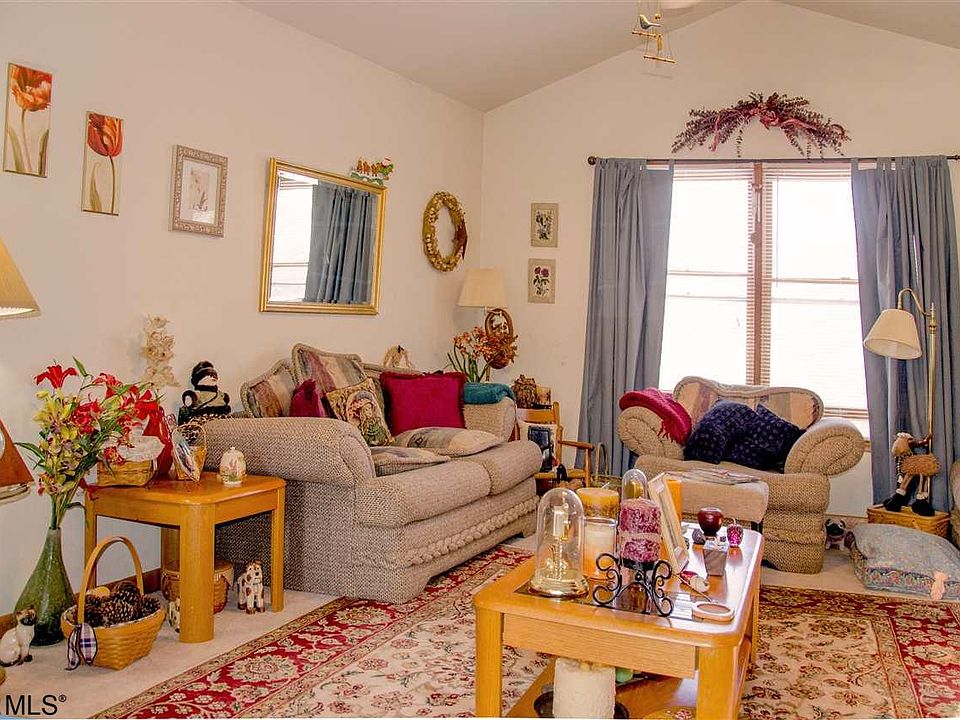 1st image of 295 Cordelia Dr