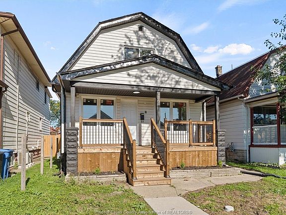 2nd image of 930 Elsmere Ave